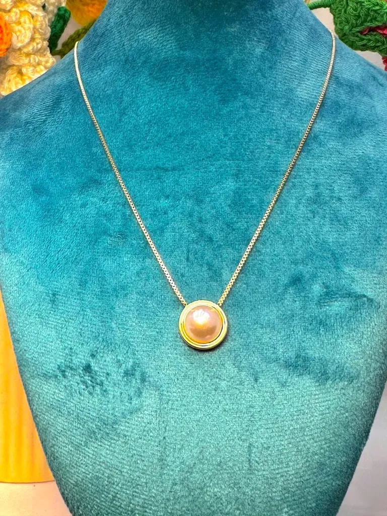 The Aura Pendant