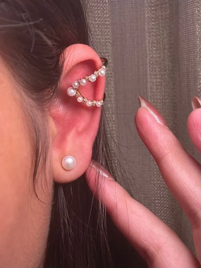 Rose Gold Halo Pearl Climber