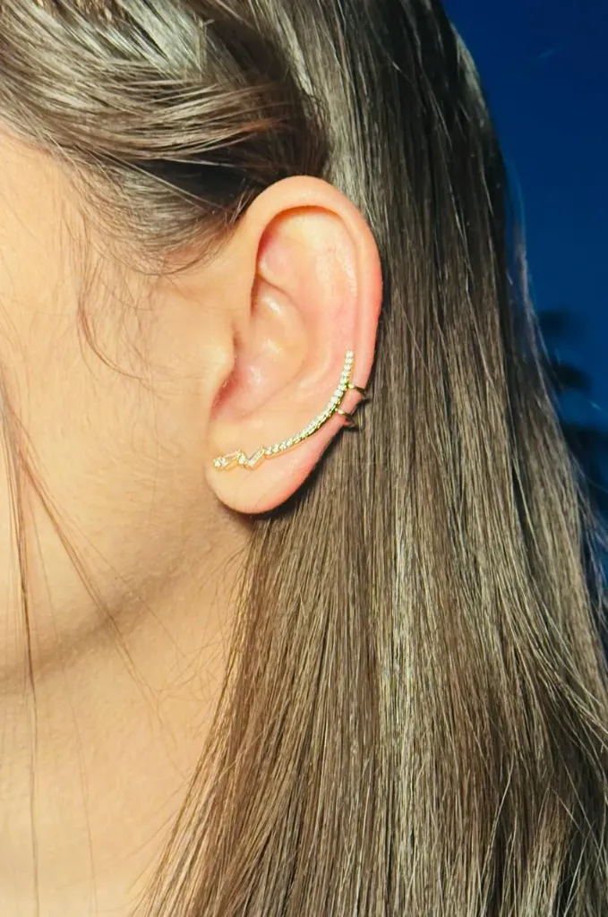 Astra Line Ear Climber