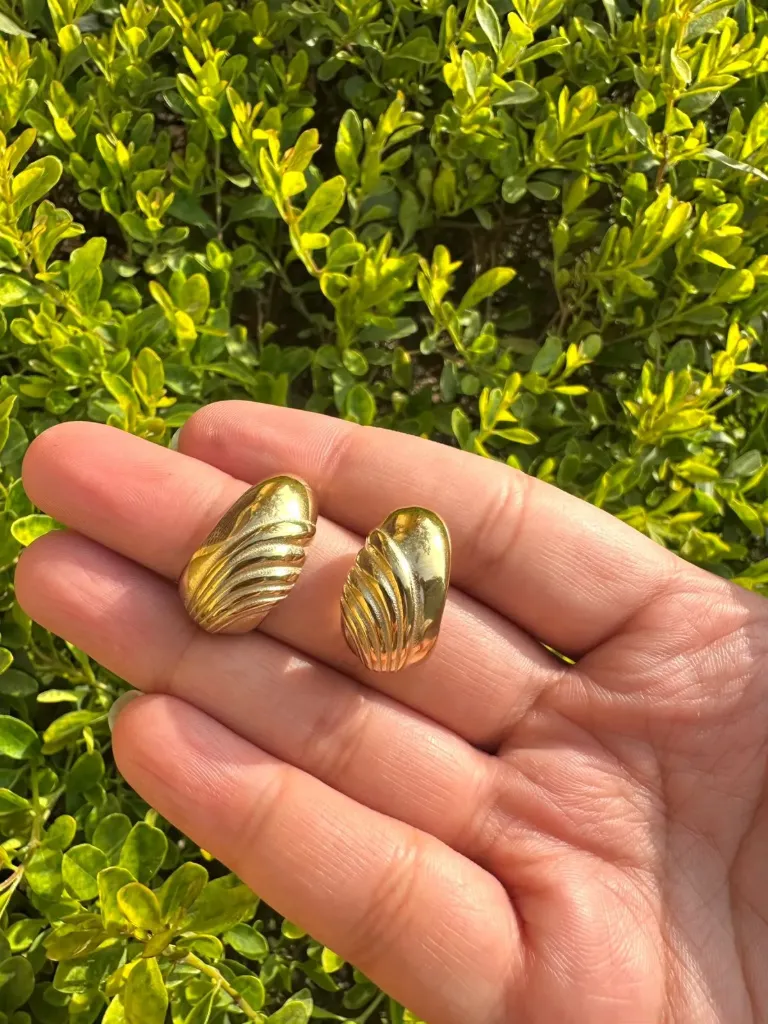 Golden Wave Studs