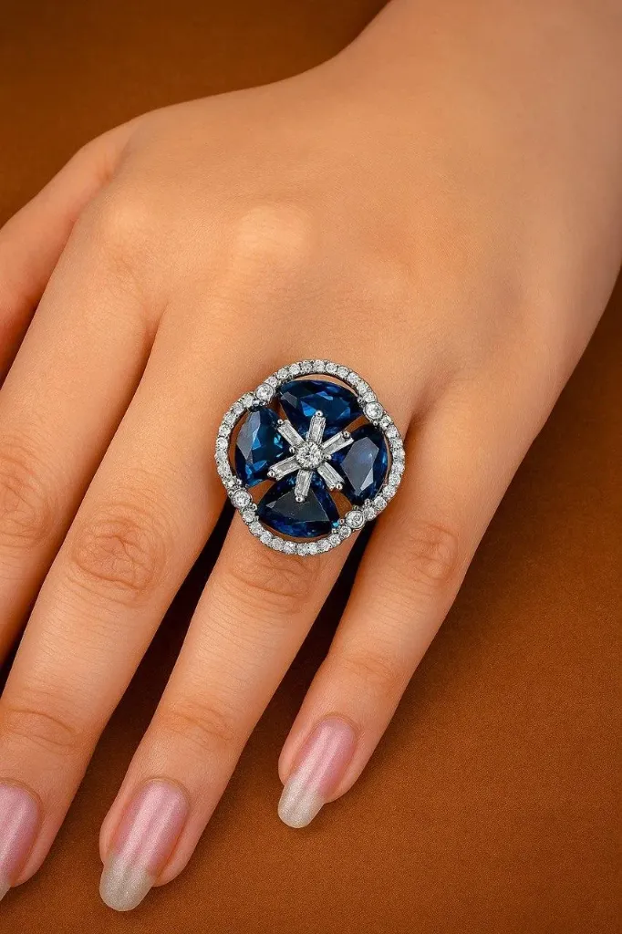 The "Ocean Clover" Ring