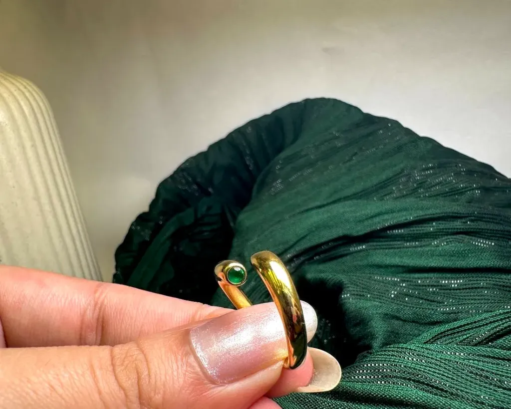 The "Emerald Embrace" Ring