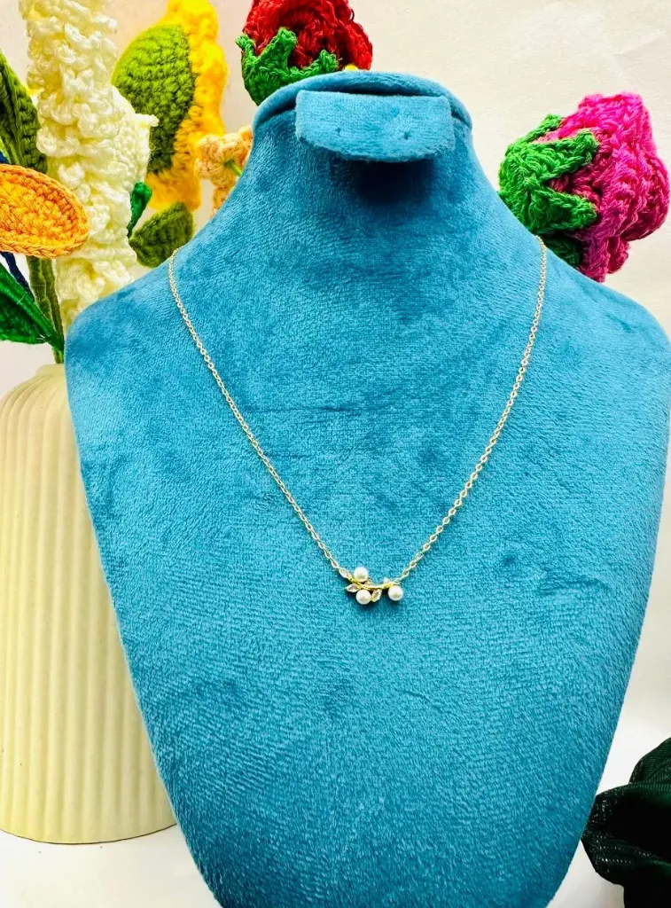 Dewdrop Cluster Necklace